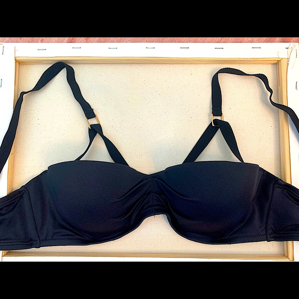 VS: SALE 34C ✨ Triangle Pattern Top